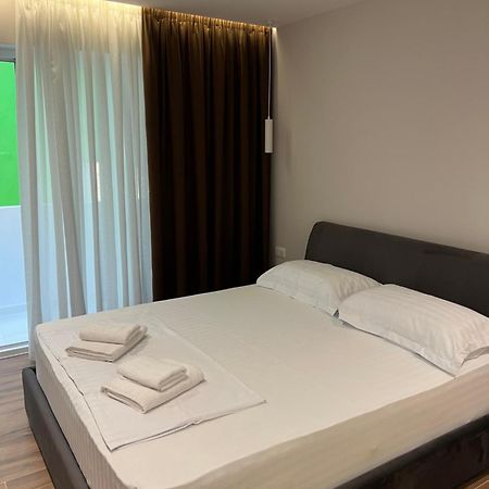 Tirana Central Stay מראה חיצוני תמונה